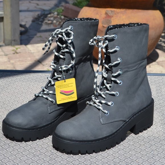 Skechers Shoes - NEW Women's SKECHERS Black Memory Foam Boots Hiking Work KNIT BUZZ Size 7.5
